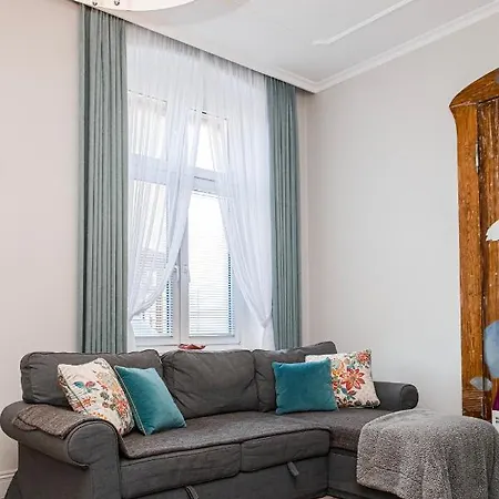 Cherry House * 比得哥什